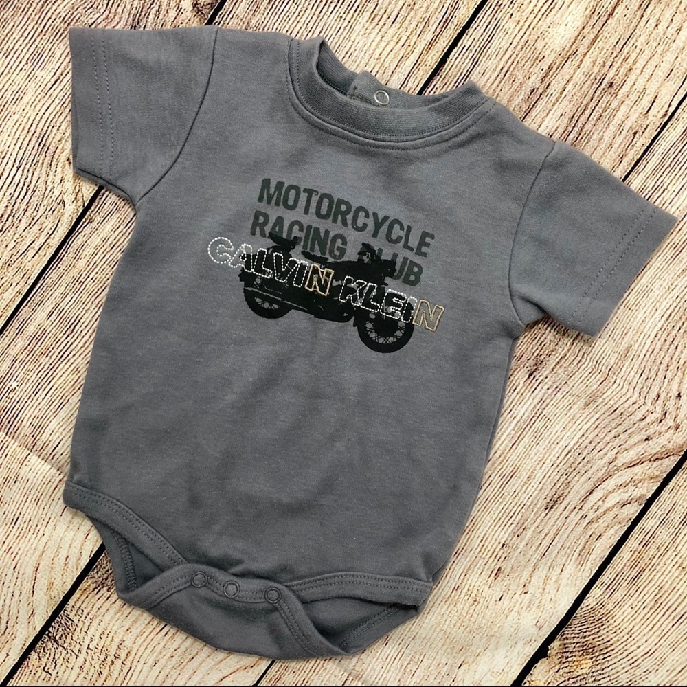 Calvin Klein Baby Boys Grey Motorcycle Racing Club Graphic Bodysuit 0-3 M